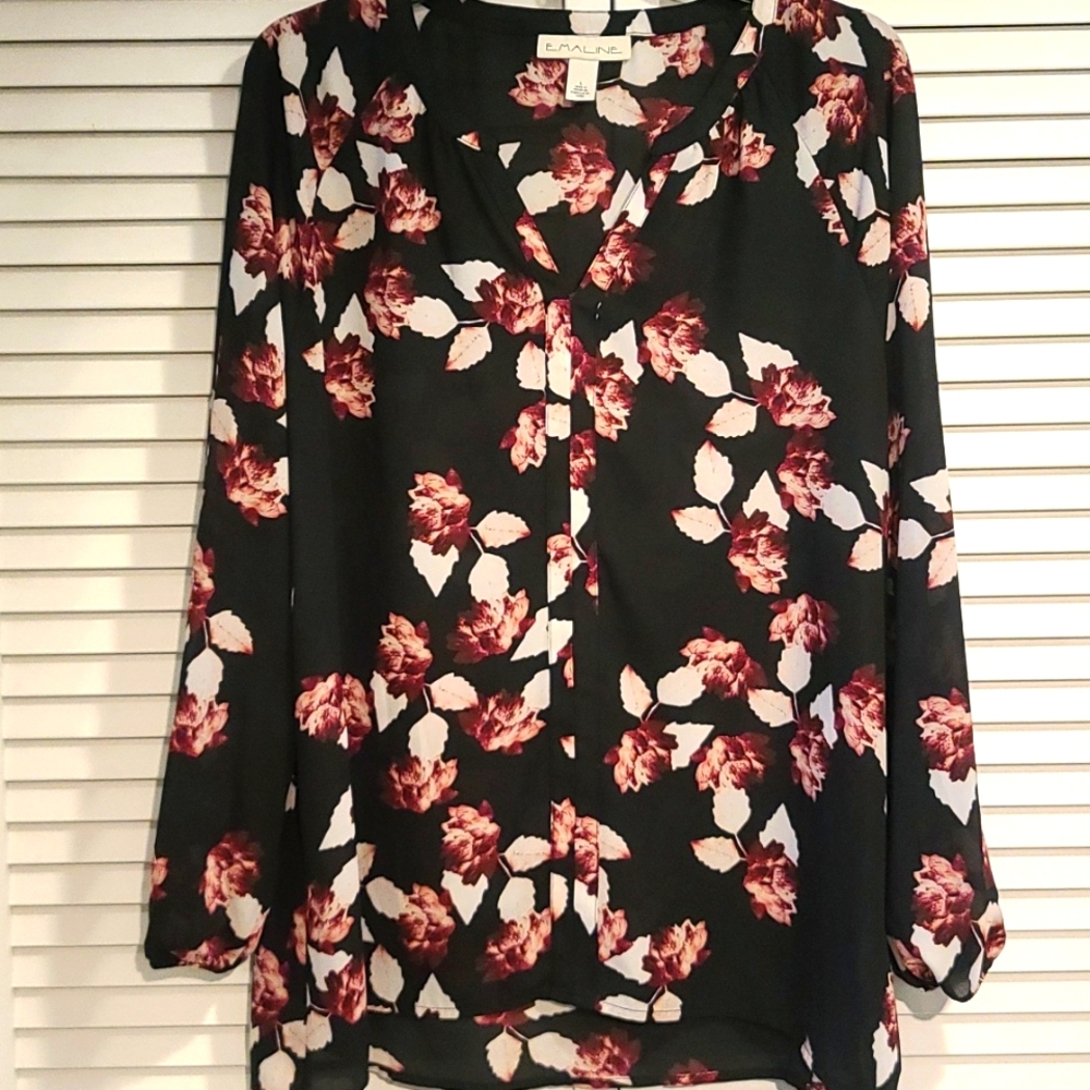 E Maline Blouse V Neckline Long Sleeve w elastic EUC